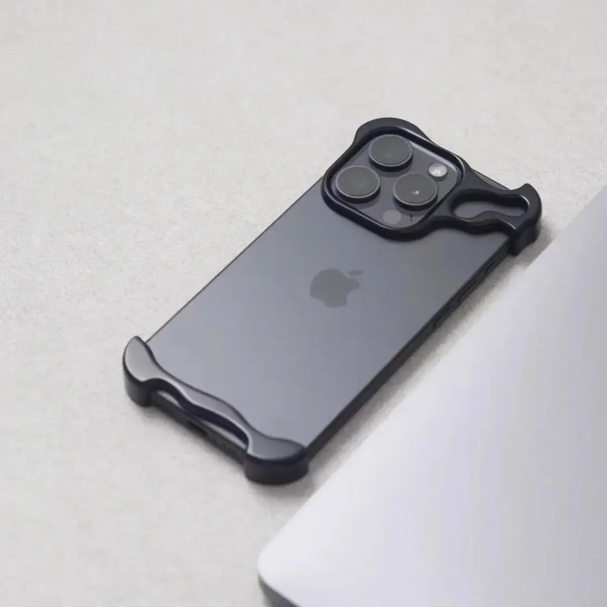 Luxurious aluminum iPhone case with lens protection 