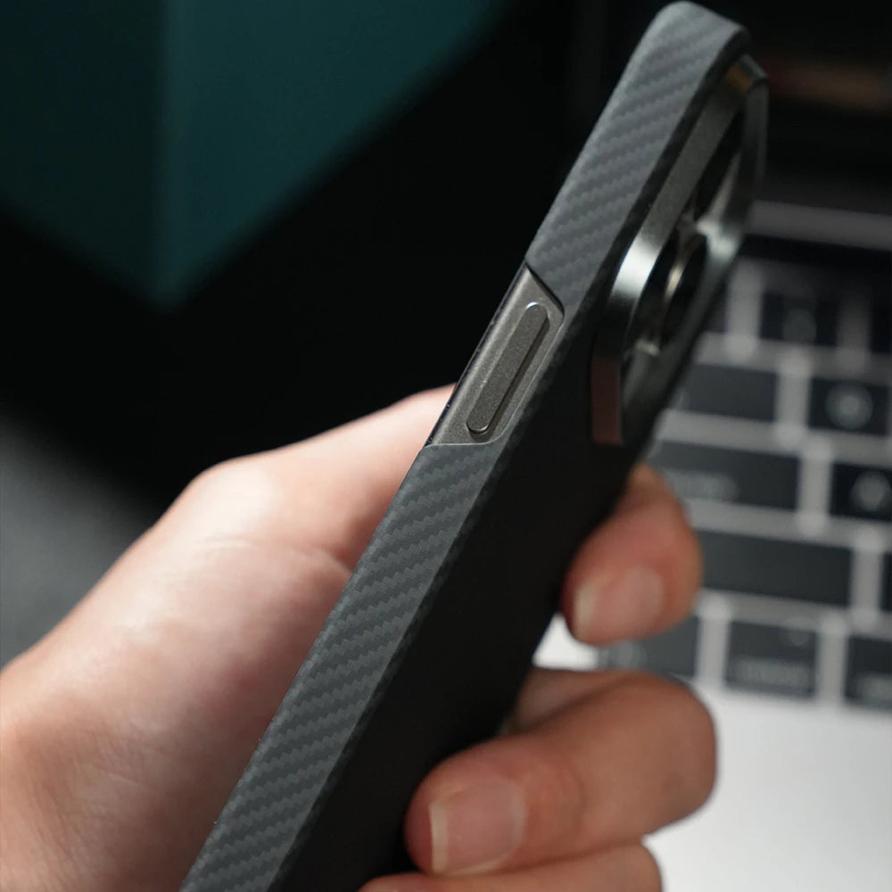 MagSafe Aramid Carbon Fiber Case for iPhone